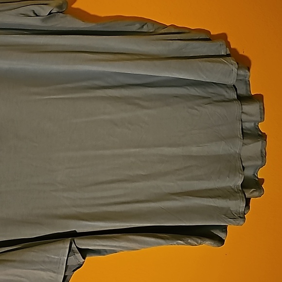 Two blouses - Picture 5 of 8